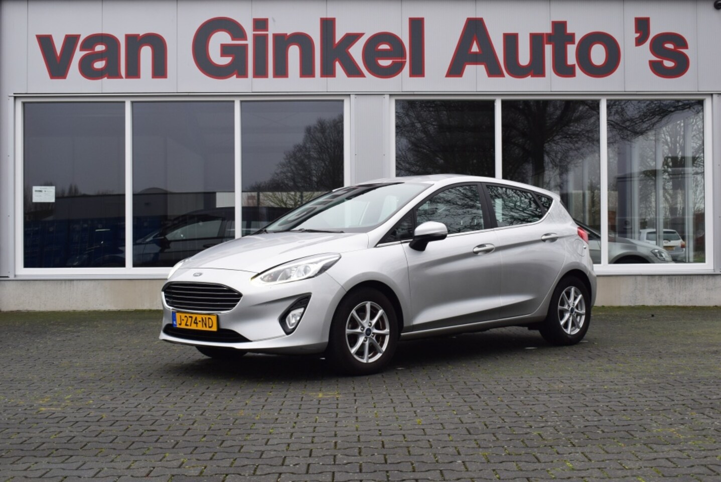 Ford Fiesta - 1.0 EcoB. Titanium | Cruise | PDC | NAVI | DAB - AutoWereld.nl