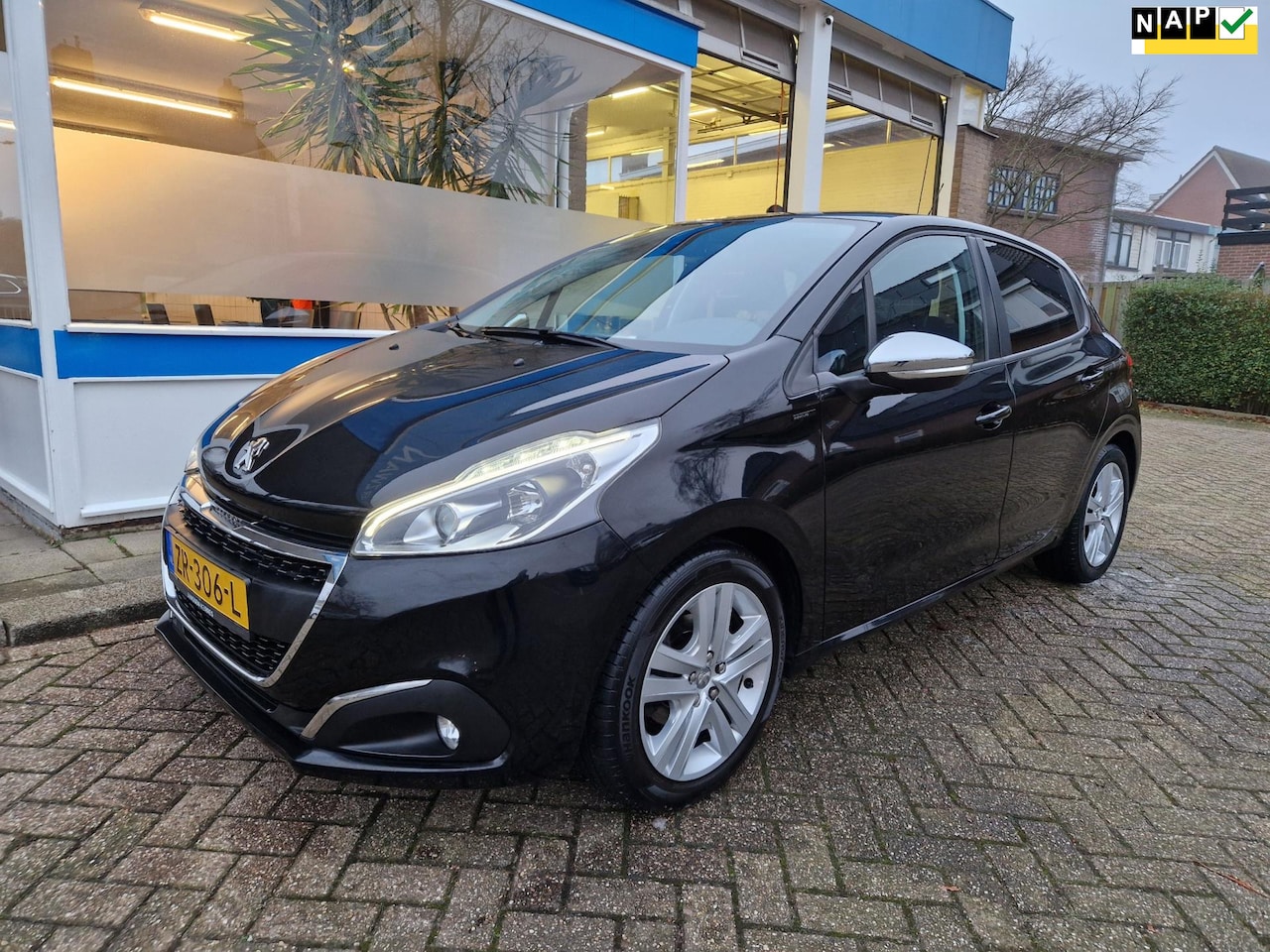 Peugeot 208 - 1.2 PureTech Signature | nieuwe distributieriem - AutoWereld.nl