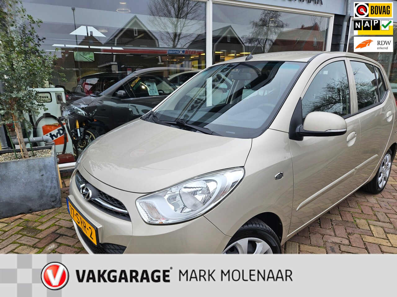 Hyundai i10 - 1.2 i-Motion Cool 1.2 i-Motion Cool,leuke auto met lage km - AutoWereld.nl