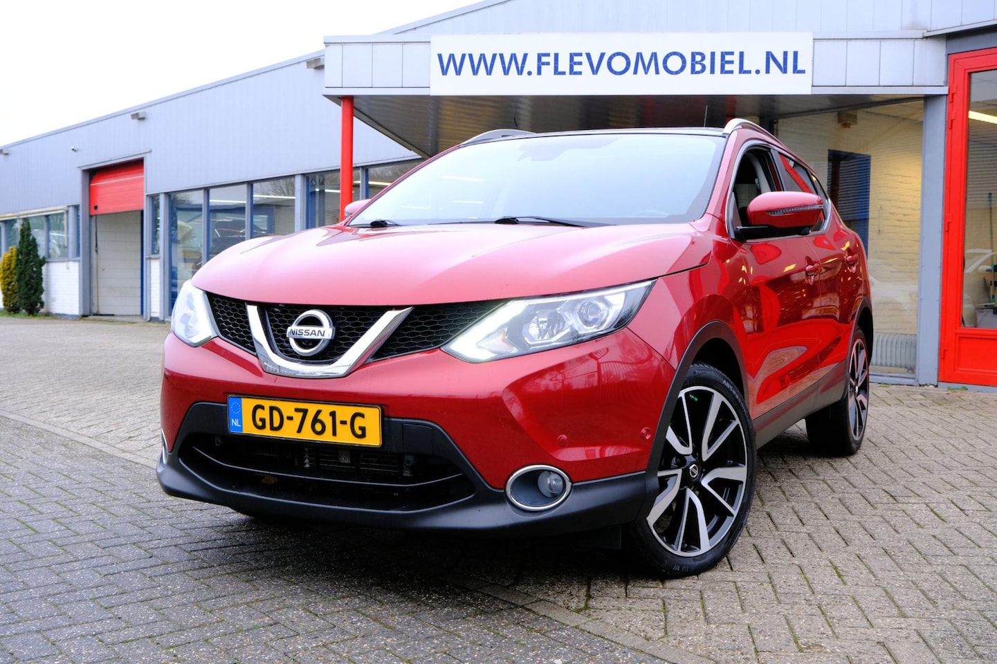 Nissan Qashqai - 1.2 Tekna Aut. Pano|Leder|Navi|360Cam|LMV - AutoWereld.nl