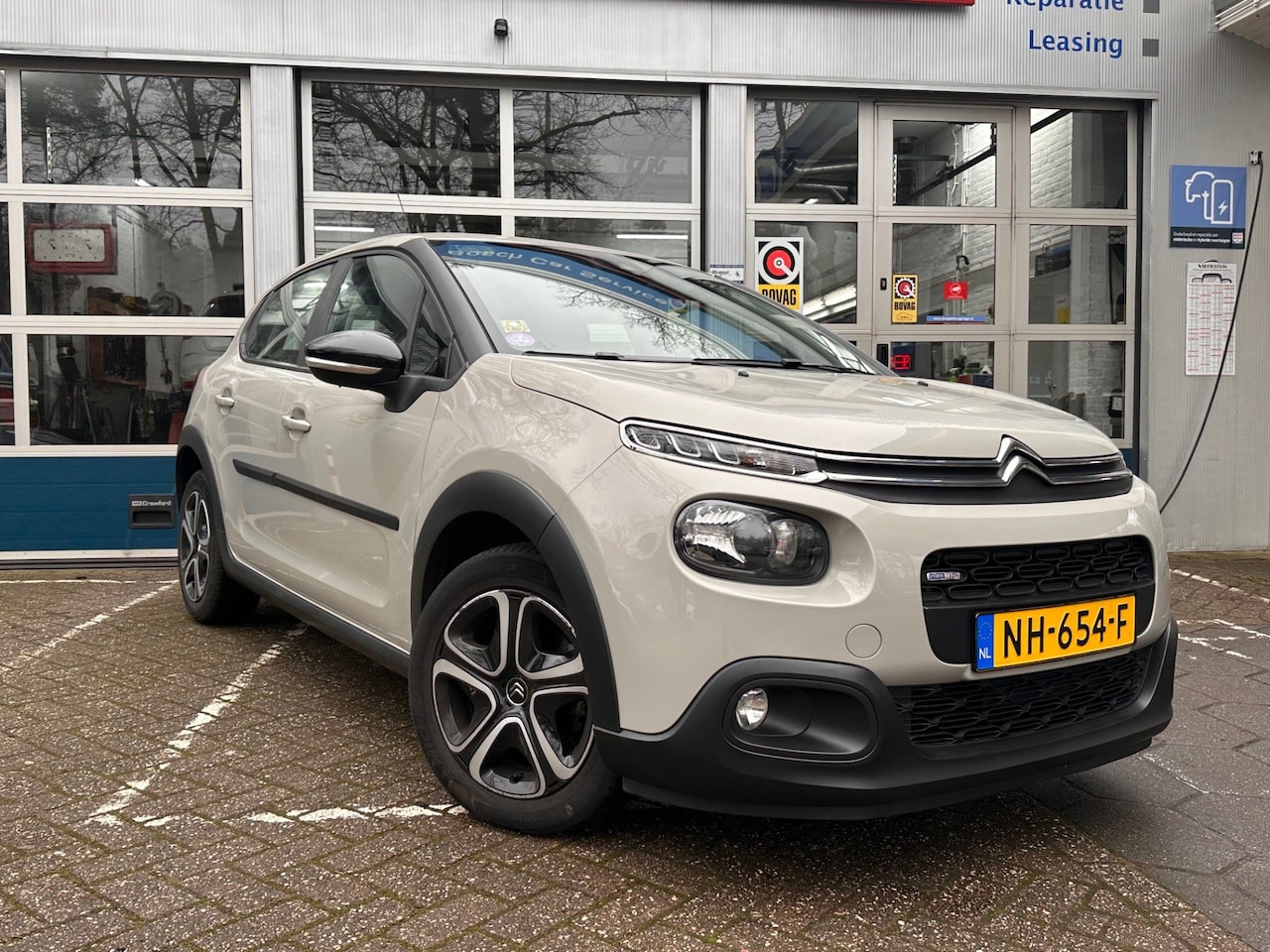 Citroën C3 - 1.2 PureTech Feel 5-drs/ Navi/ PDC/ Bluetooth/ NAP - AutoWereld.nl