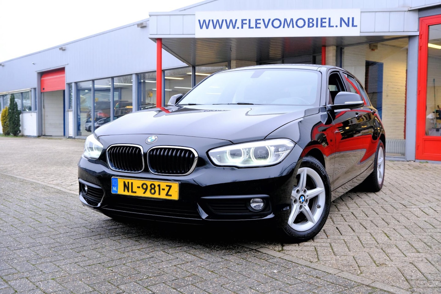 BMW 1-serie - 118i Centennial High Executive Aut. Leder|Navi|Clima|LED|LMV - AutoWereld.nl