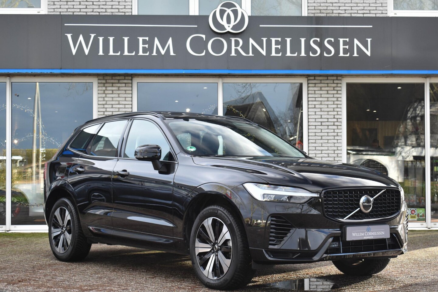 Volvo XC60 - 2.0 T6 Plug-in hybrid AWD Plus Bright Pano Leder C - AutoWereld.nl