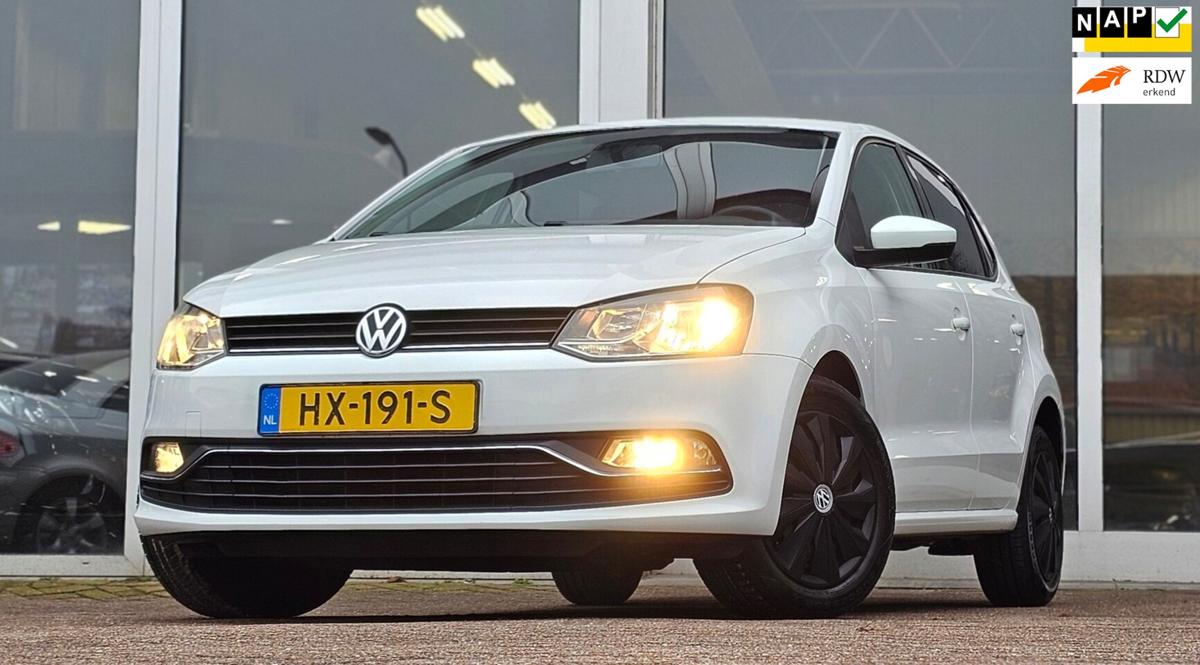 Volkswagen Polo - 1.4 TDI Comfortline Automaat Navigatie NL auto Mooi! - AutoWereld.nl