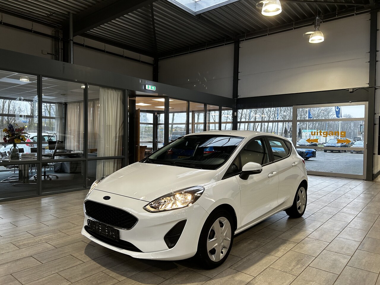 Ford Fiesta - 1.1 85pk Trend | Airco | Bluetooth | Cruise | Parkeer sens. Achter | - AutoWereld.nl