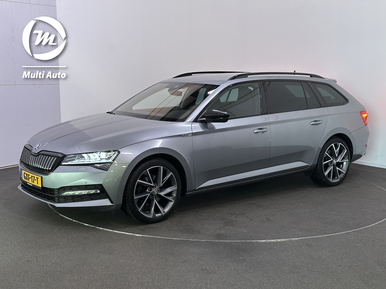 Skoda Superb Combi - 1.4 TSI iV Sportline Plug In Hybrid PHEV | Alcantara Sportstoelen Memory | Trekhaak af Fab - AutoWereld.nl