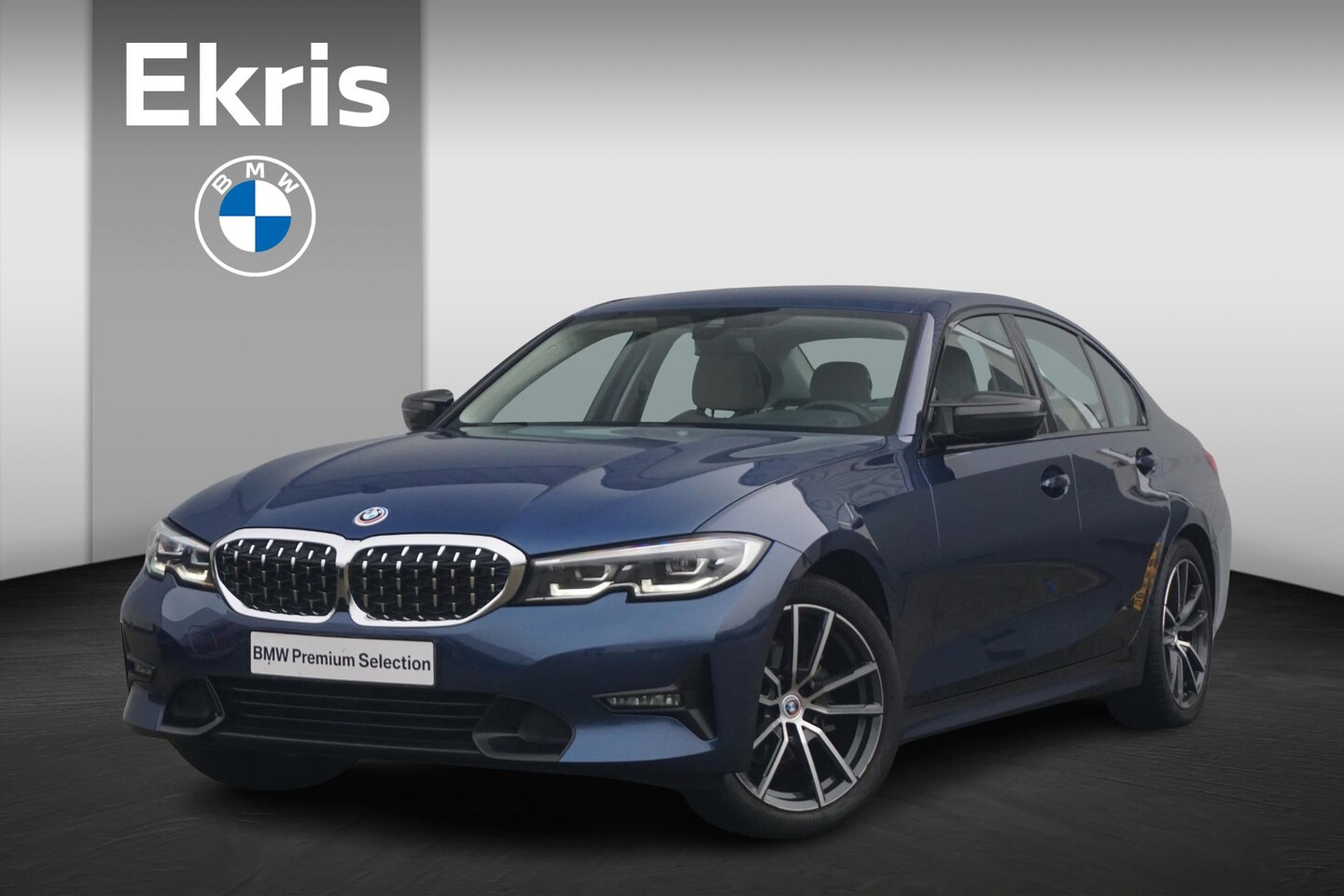 BMW 3-serie - Sedan 318i High Executive Sport Line 17'' / Verwarmde stoelen / M sportstuurwiel / Adaptie - AutoWereld.nl