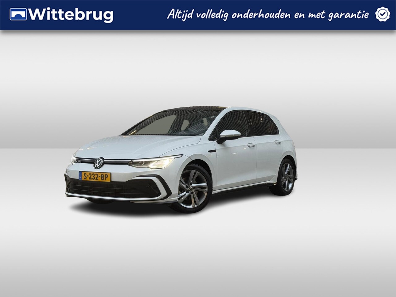 Volkswagen Golf - 1.5 eTSI R-Line / Panoramadak / Digitale Cockpit / Achteruitrijcamera / LED / Keyless Entr - AutoWereld.nl