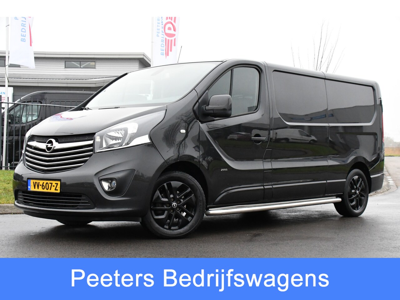 Opel Vivaro - 1.6 CDTI L2H1 Sport Black Edition Camera, Cruise, Leder, Multimedia, NAVI, 120PK, Trekhaak - AutoWereld.nl