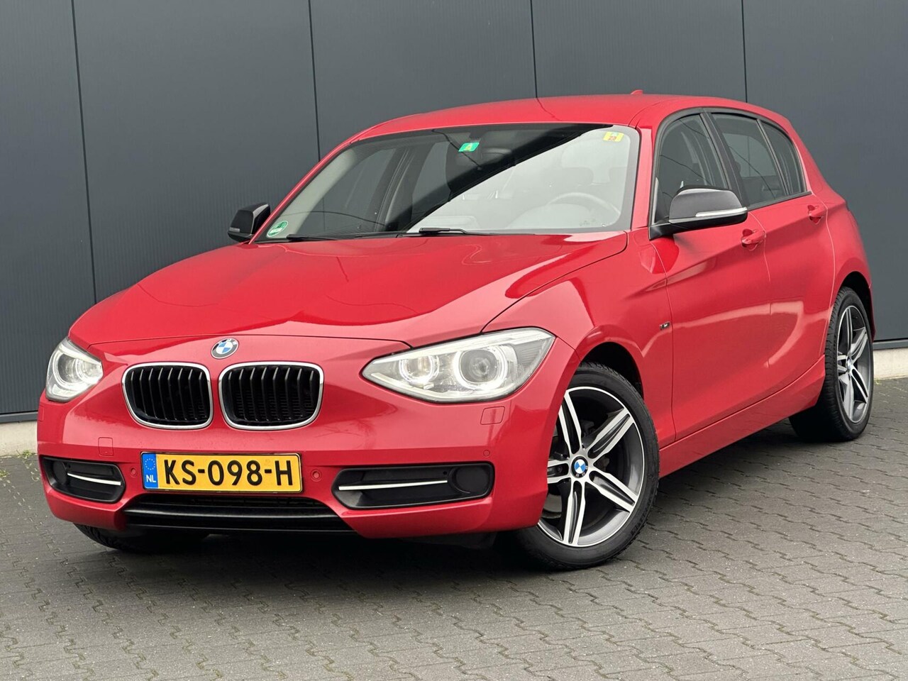 BMW 1-serie - 116I Sport Xenon - Complete Historie - Sportstoelen - AutoWereld.nl