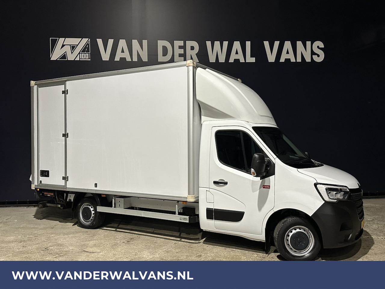 Renault Master - 2.3 dCi 180pk Bakwagen 234cm Hoog Laadklep Zijdeur Euro6 Airco | Cruisecontrol Bijrijdersb - AutoWereld.nl