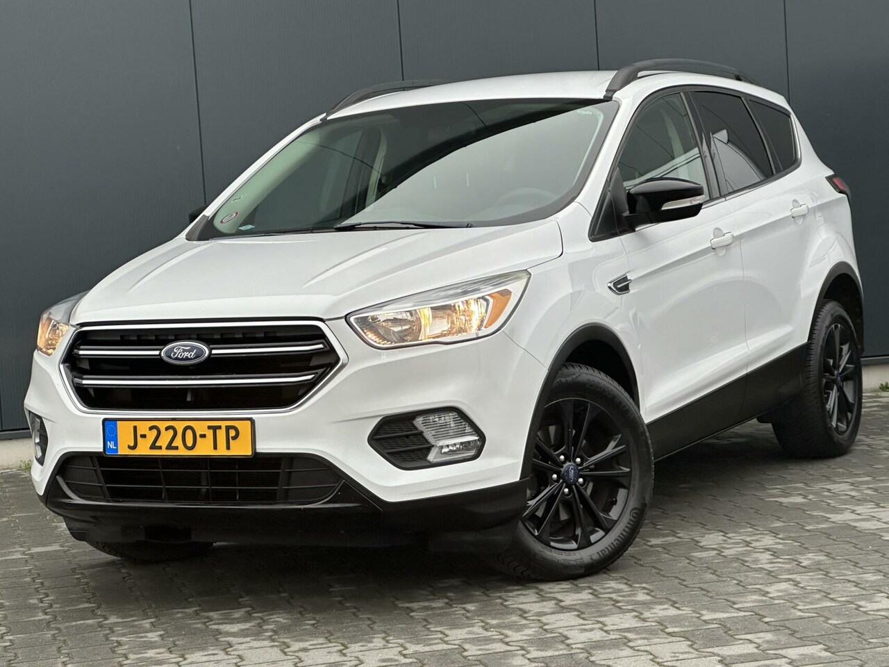 Ford Kuga - 1.5 EcoBoost 2018 Nieuw Model - Automaat - Camera - Cruise - AutoWereld.nl