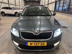 Skoda Octavia Combi - 1.4 TSI 2016 Greentech Style DSG PANO Leder