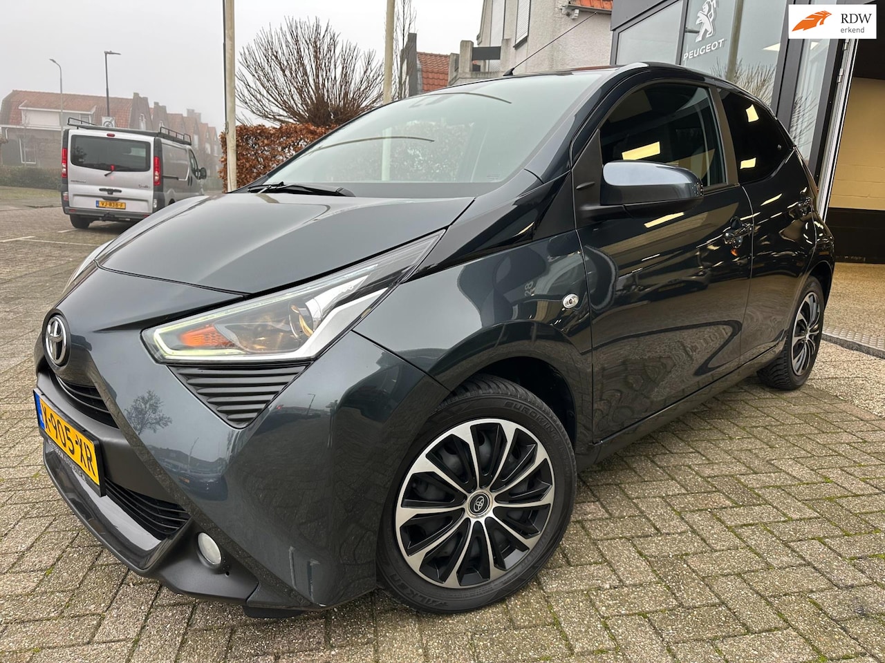 Toyota Aygo - 1.0 VVT-i x-cite|KeyLess Entry/Go|Clima|Apple CarPlay|Camera - AutoWereld.nl