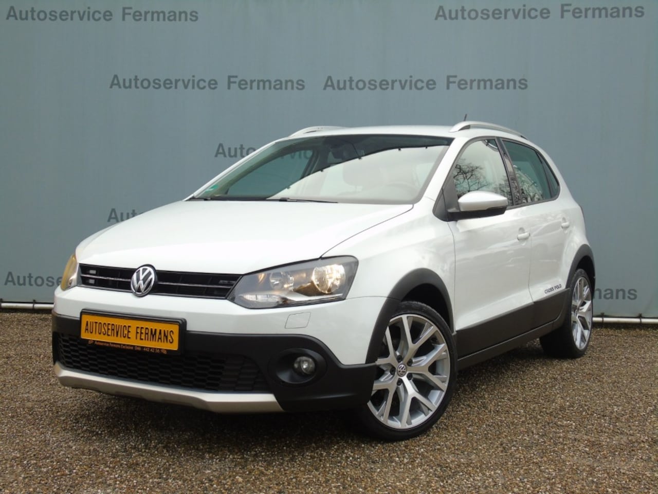 Volkswagen Polo - Cross 1.2TSI - 2017 - 96DKM - 17- Airco - AutoWereld.nl