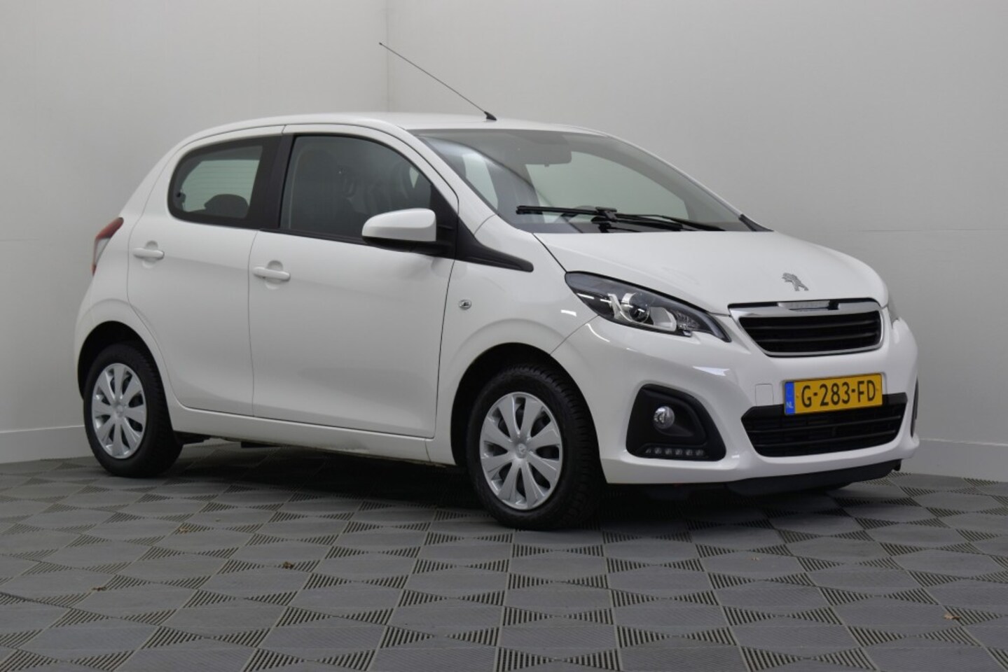 Peugeot 108 - 1.0 e-VTi Active 1.0 E-VTI Active - AutoWereld.nl