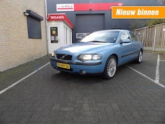 Volvo S60 - 2.5 V5 - leder - ecc - trekhaak - in nette staat