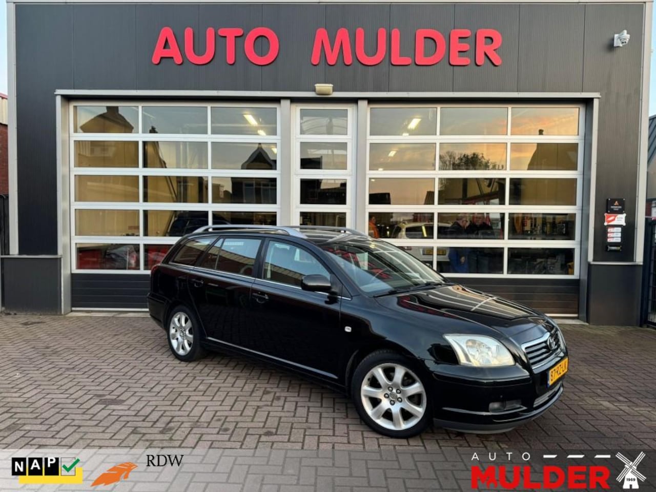 Toyota Avensis Wagon - WAGON 2.0 16V VVT-I D4 LUNA / CRUISECONTROL / AIRCO! - AutoWereld.nl