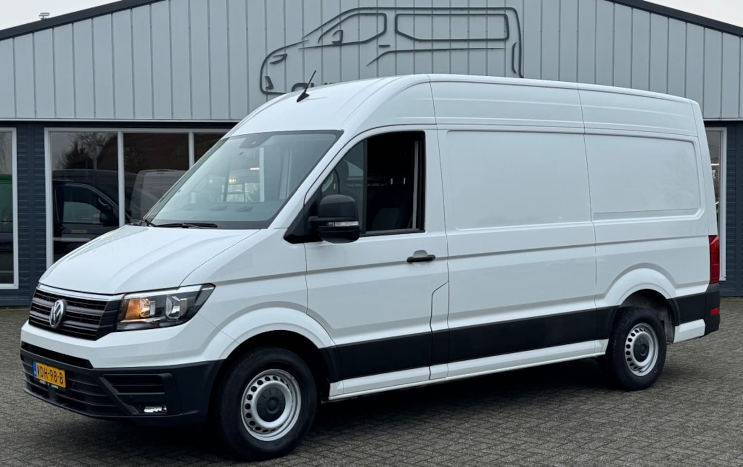 Volkswagen Crafter - 2.0 TDI 75KW 102PK L3H3 EURO 6 AIRCO/ CRUISE CONTROL/ PARKEERSEN - AutoWereld.nl