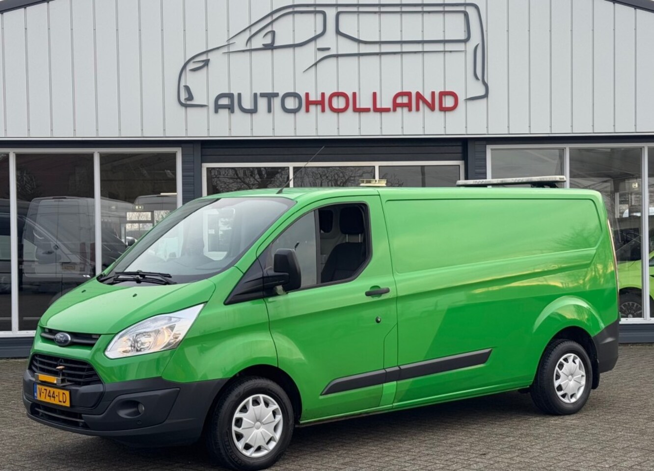 Ford Transit Custom - 2.0 TDCI 77KW 105PK L2H1 EURO 6 AIRCO/ CRUISE CONTROL/ CAMERA/ N - AutoWereld.nl