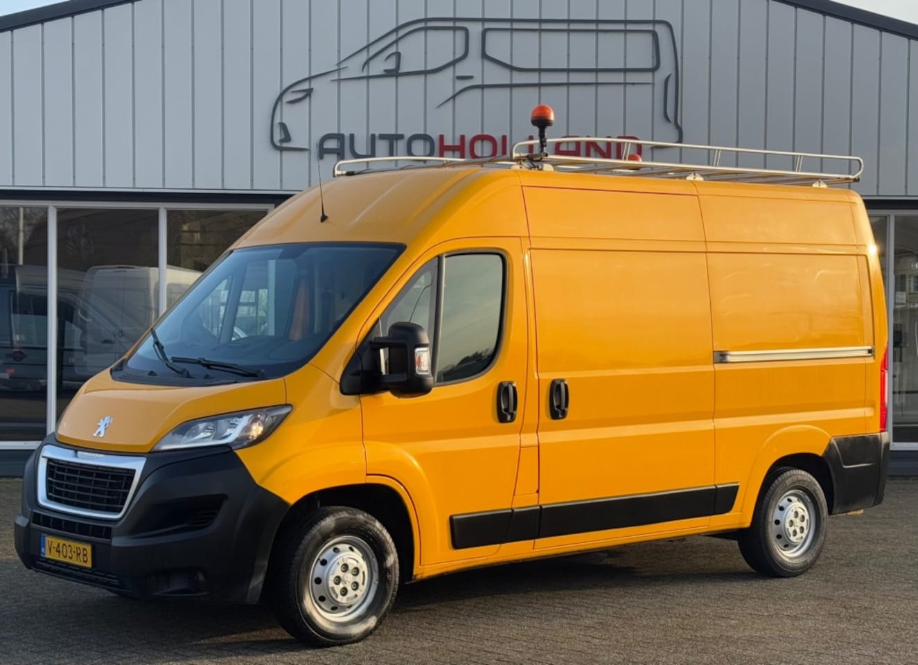 Peugeot Boxer - 2.0 HDI 96KW 131PK L2H2 EURO 6 AIRCO/ DUBBELE SCHUIFDEUR/ CRUISE - AutoWereld.nl