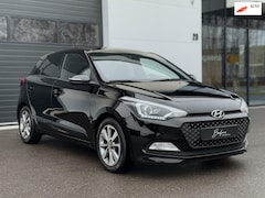 Hyundai i20 - 1.2HP Comfort Pano-dak|Navi|Stoelverw|Camera