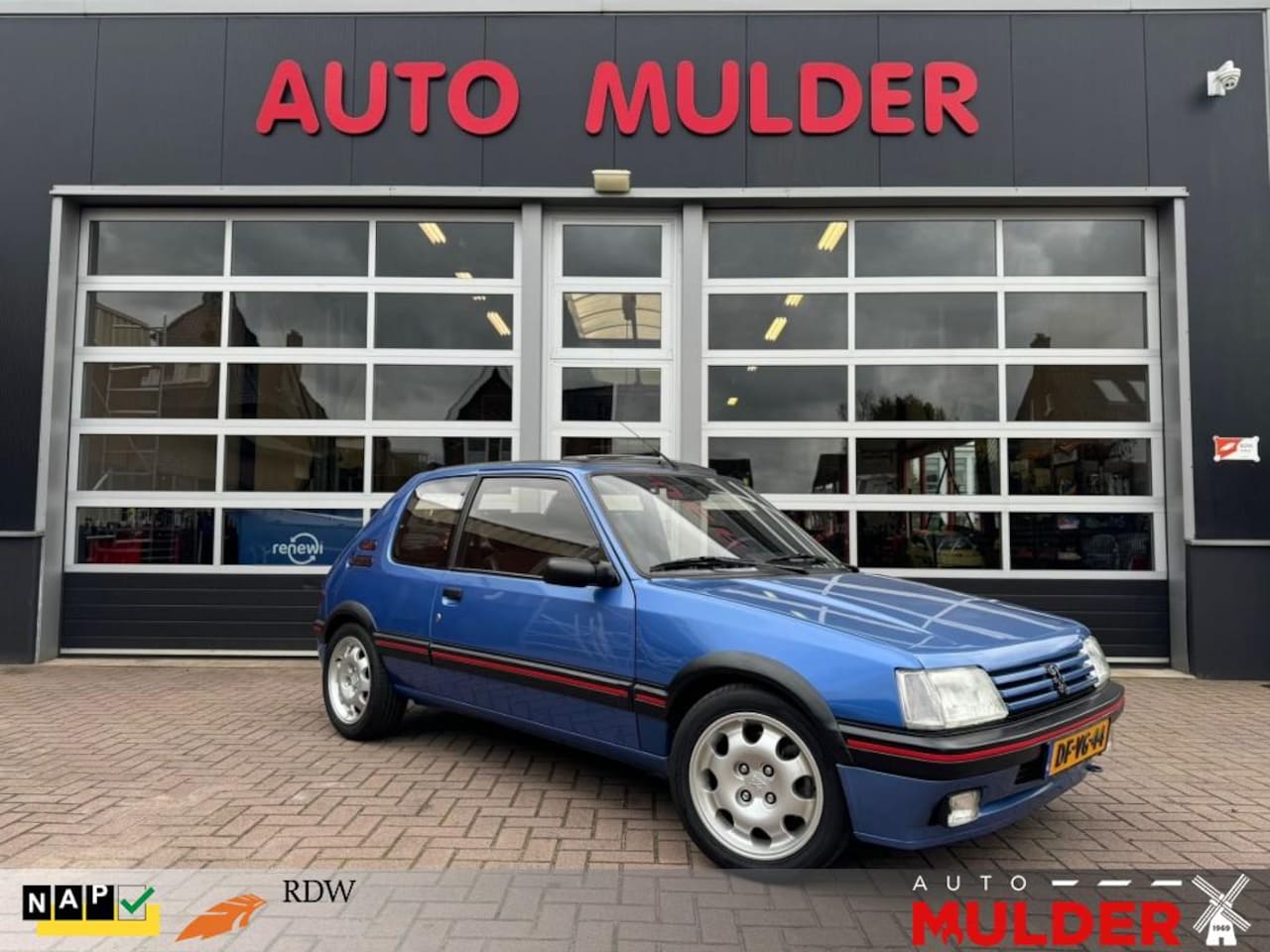 Peugeot 205 - GTI 1.9 MIAMI BLUE / ZEER NETTE AUTO! / ORIGINEEL NEDERLANDS! - AutoWereld.nl