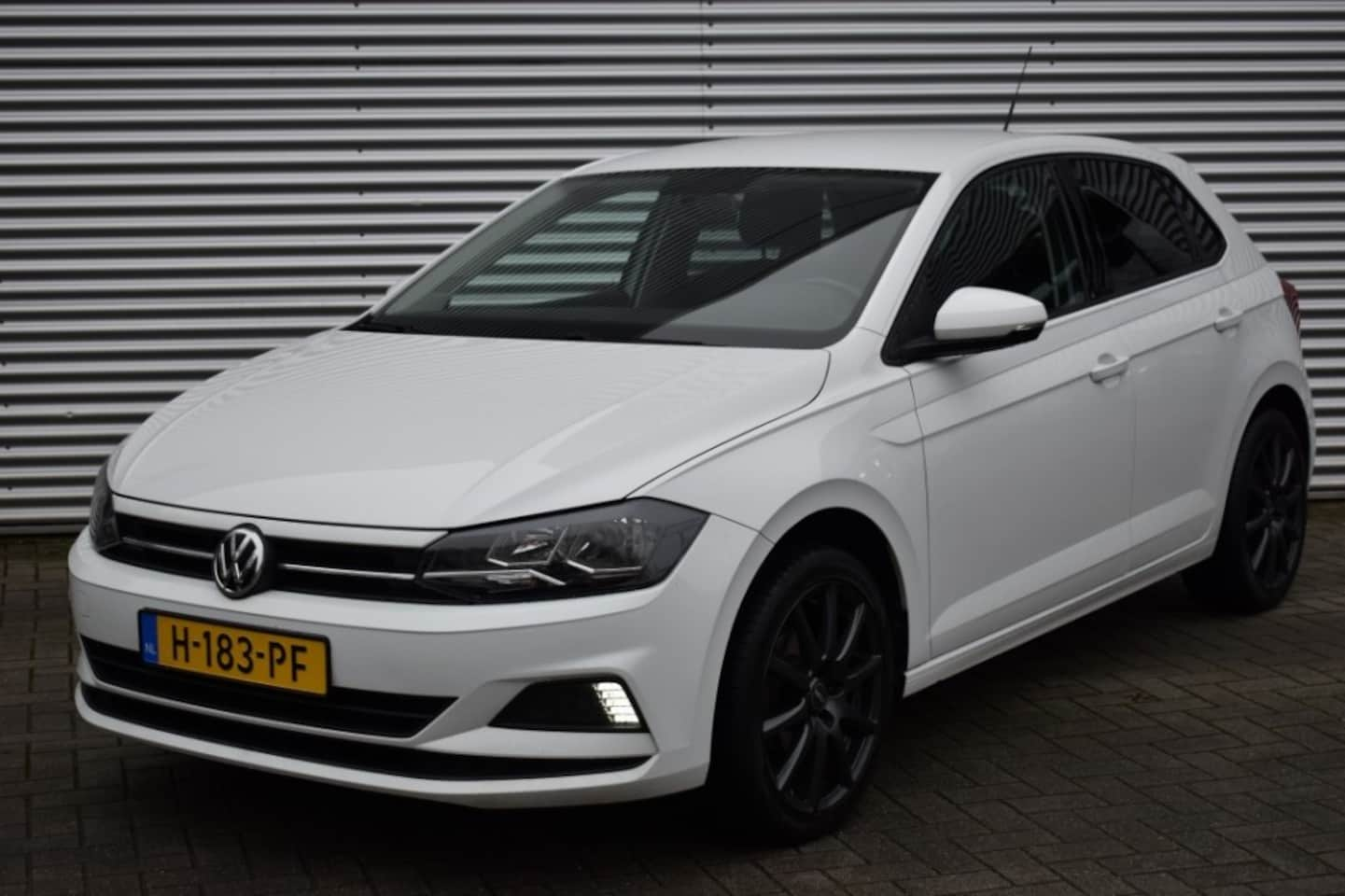 Volkswagen Polo - 1.0 TSI 5DRS. COMFORTLINE / APP CONECT / CRUISE / 17 LM. VELGEN - AutoWereld.nl