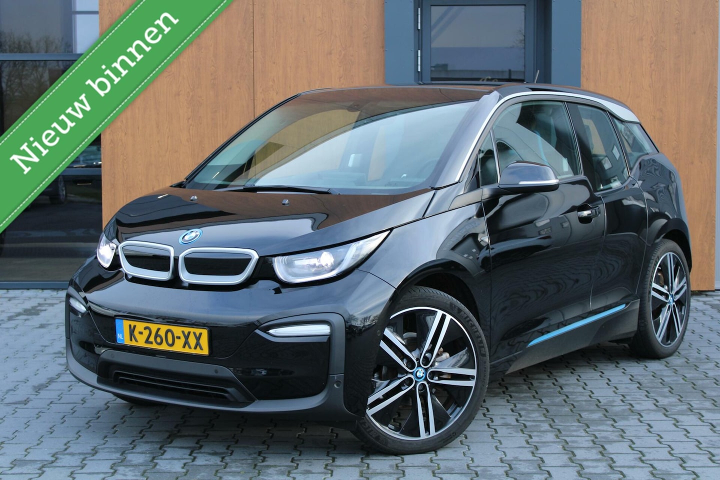 BMW i3 - 120Ah 42 kWh | Camera | Origineel NL | Stoelverwarming - AutoWereld.nl