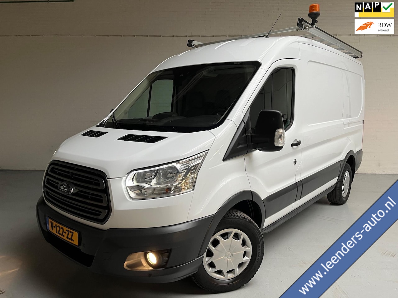 Ford Transit - 350 2.0 TDCI 130pk L2H2 3Persoons Trend Imperiaal + trap, Omvormer 230V, Trekhaak, Eerste - AutoWereld.nl