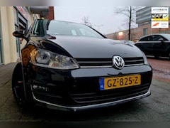 Volkswagen Golf - 1.2 TSI Highline 5drs Camera Navi ParkSens