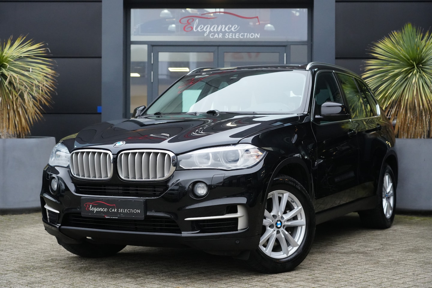 BMW X5 - xDrive40e iPerformance PHEV 313pk Navigatie/Cruise/Camera - AutoWereld.nl