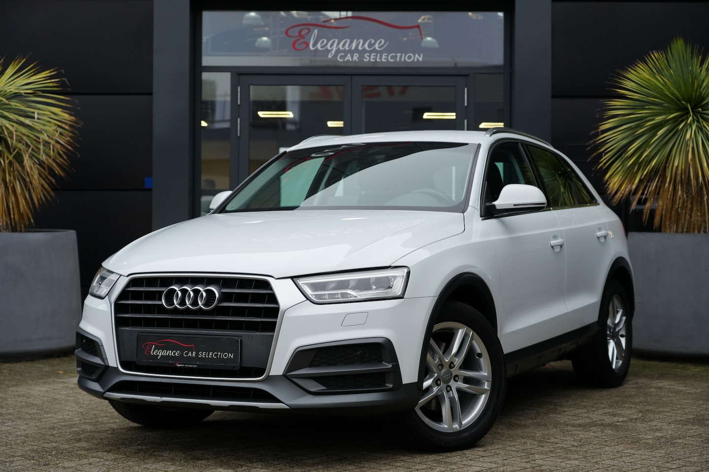 Audi Q3 - 1.4 TFSI CoD Sport Advance Sport 150pk Stoelverwarming/Navigatie/Cruise - AutoWereld.nl