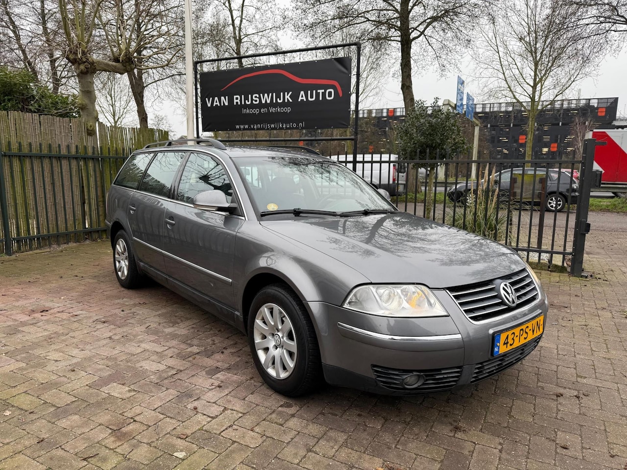 Volkswagen Passat Variant - 2.0-20V Turijn Clima Trekh Cruise-con Radio-Cd - AutoWereld.nl