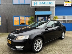 Skoda Octavia - 1.2 TSI Greentech Ambition Businessline 110PK|Origineel NL|1e Eigenaar|Dealer OH|Navi|PDC|