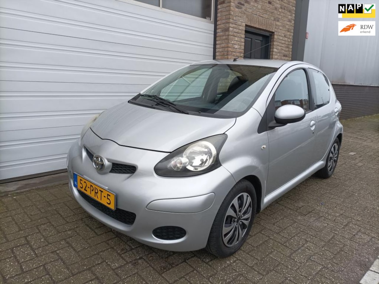 Toyota Aygo - 1.0-12V 5 Drs Airco NL-Auto APK 2026 - AutoWereld.nl