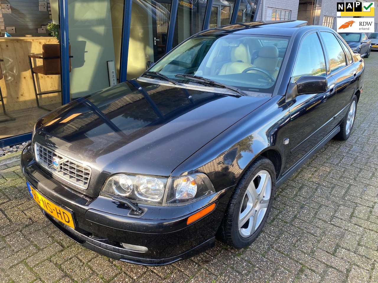 Volvo S40 - 2.0 T Europa Sports-Line Automaat 163PK / LEER / SUNROOF - AutoWereld.nl