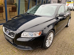 Volvo S40 - 2.4i 170PK Summum LEER / XENON / YOUNGTIMER