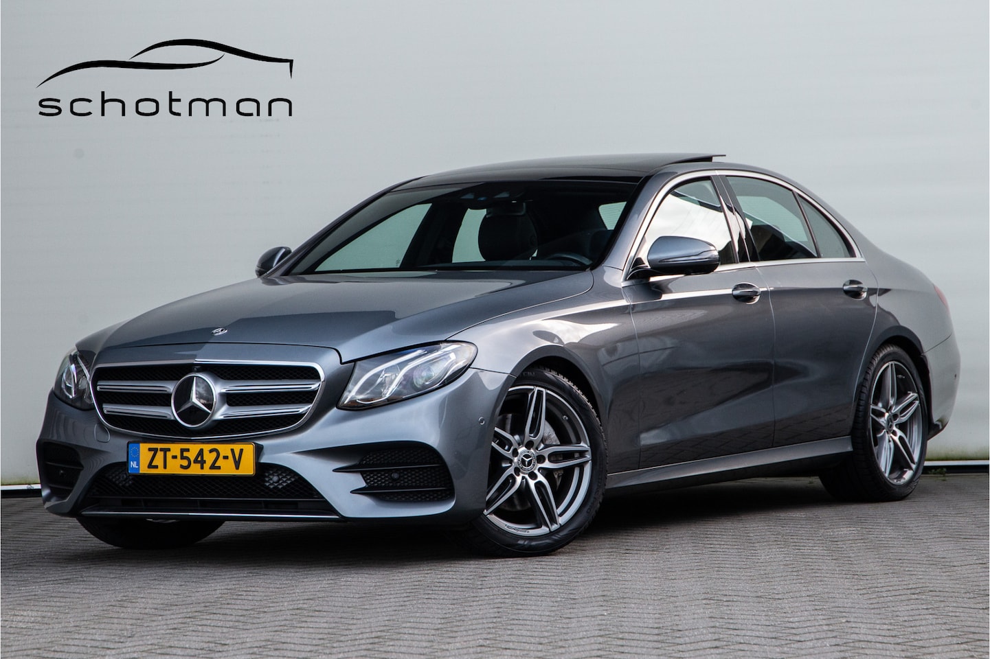 Mercedes-Benz E-klasse - 220 d Premium AMG, Pano, Widescreen, Distronic, 2018 - AutoWereld.nl