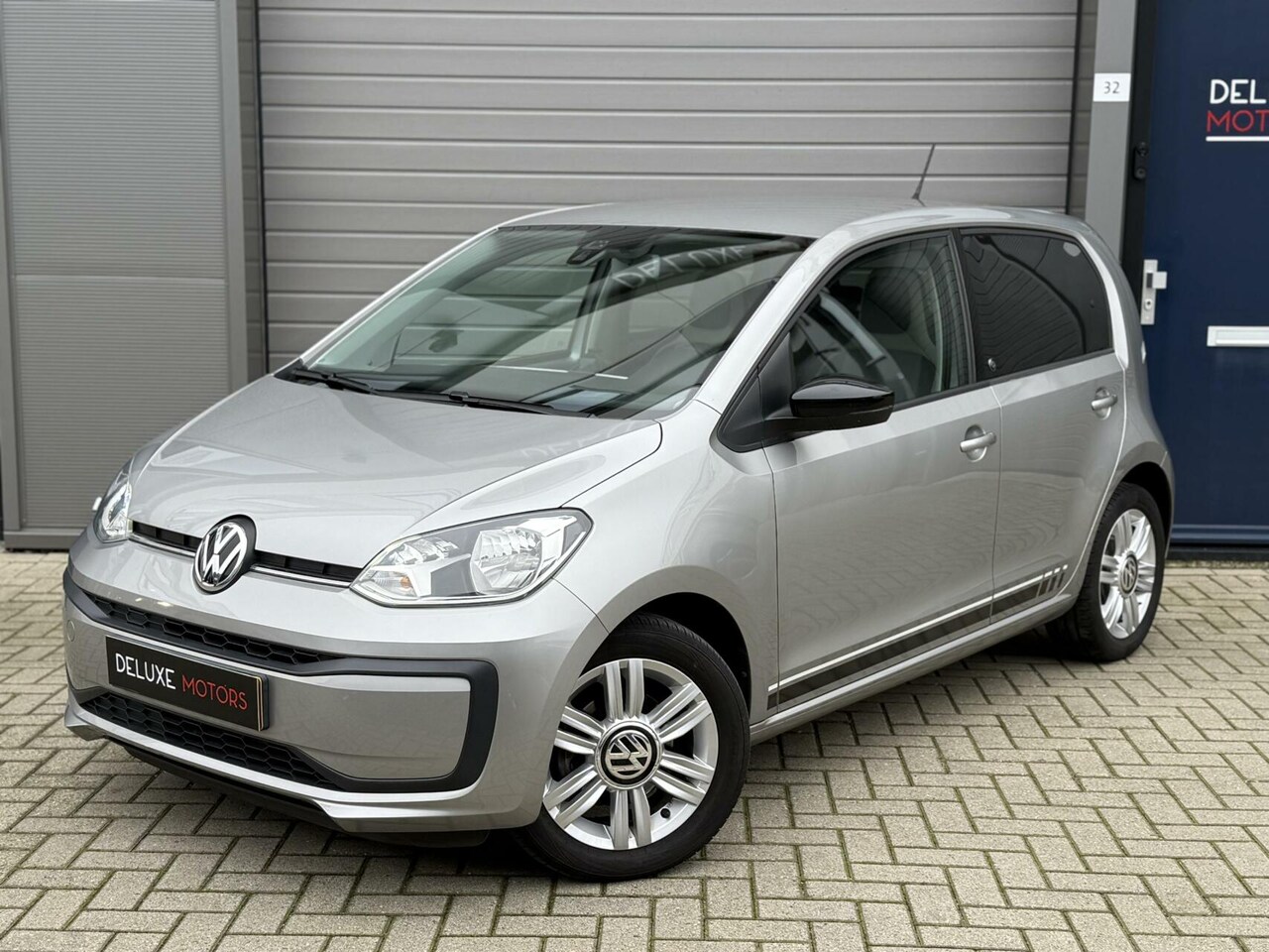 Volkswagen Up! - 1.0 BMT Beats bmt. Camera/cruise/17” - AutoWereld.nl