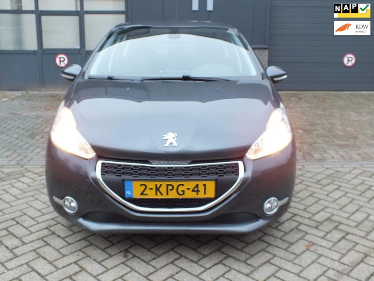 Peugeot 208 - 1.2 VTi Envy!2013!Navi!Airco!Nap - AutoWereld.nl