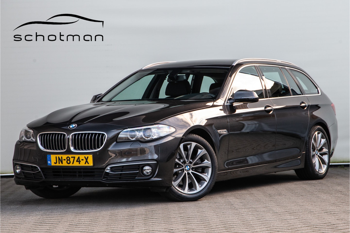 BMW 5-serie Touring - 520i Luxury Edition Aut8, Groot Navi, Leder, 133dkm - AutoWereld.nl