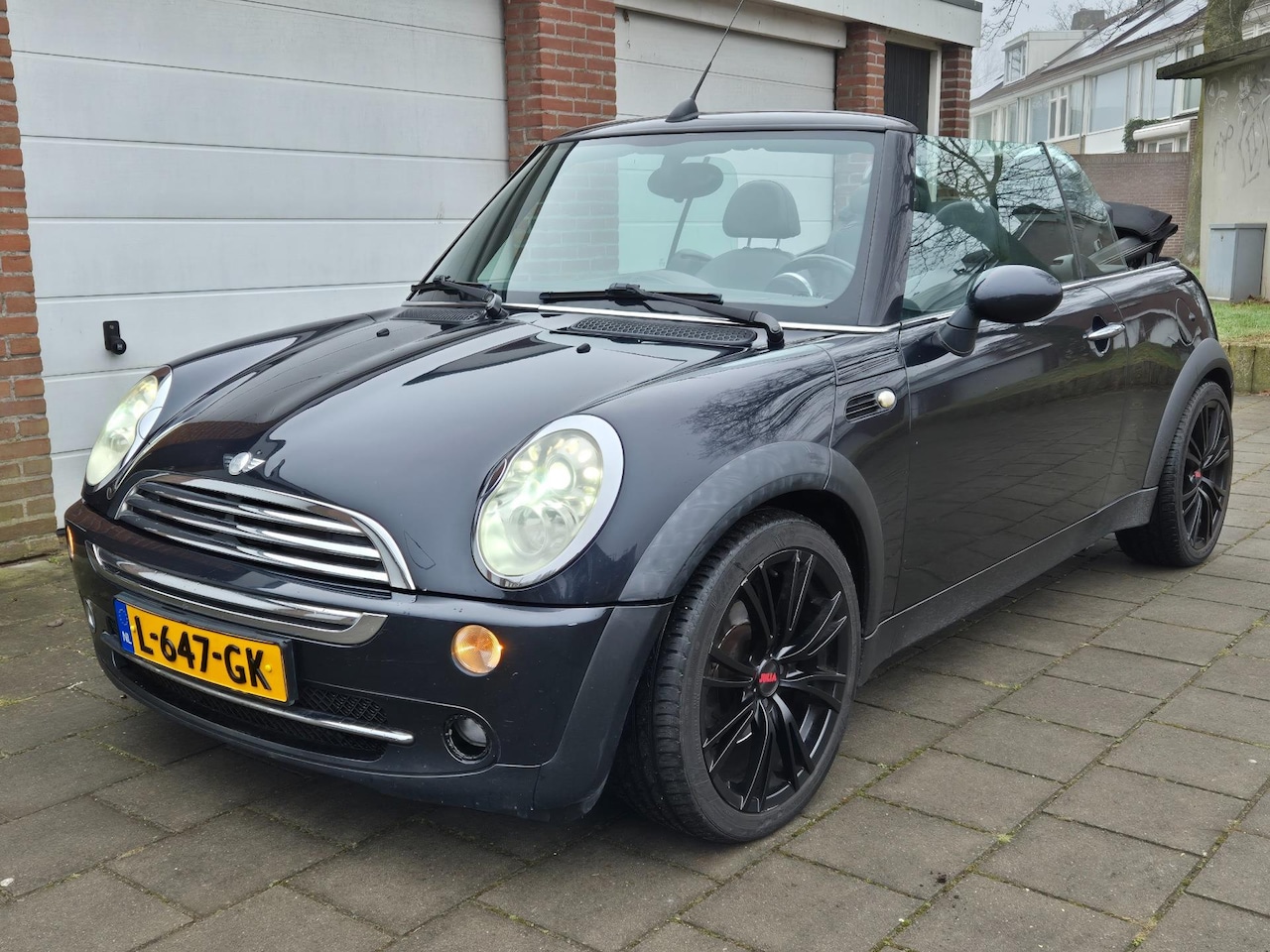 MINI Cabrio - 1.6 Cooper weinig KM! *XENON/H.KARDON* - AutoWereld.nl