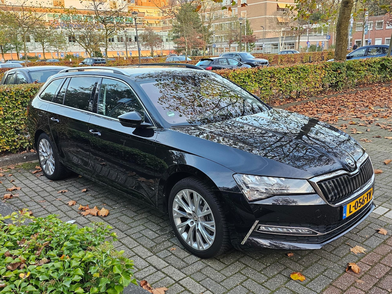 Skoda Superb Combi - 1.4 TSI iV Business Edition Plus - AutoWereld.nl