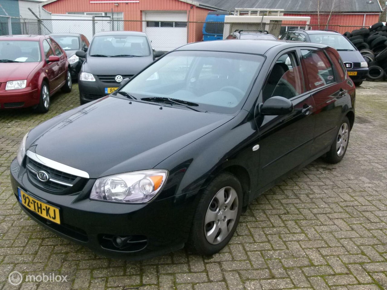 Kia Cerato - 1.6-16V LX airco trekhaak 4-seizoens banden APK - AutoWereld.nl