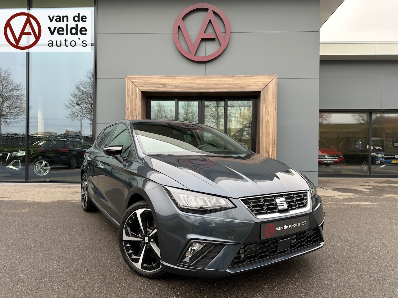 Seat Ibiza - 1.0 EcoTSI 116pk DSG FR | Led | 18 inch | Camera | Carplay | Adapt. Cruise | Keyless | Rij - AutoWereld.nl