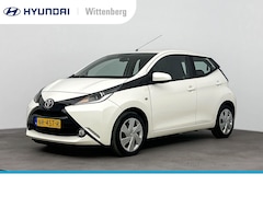 Toyota Aygo - 1.0 VVT-i x-play | Apple Carplay | Camera | Bluetooth | Airco | El. bed. ramen |