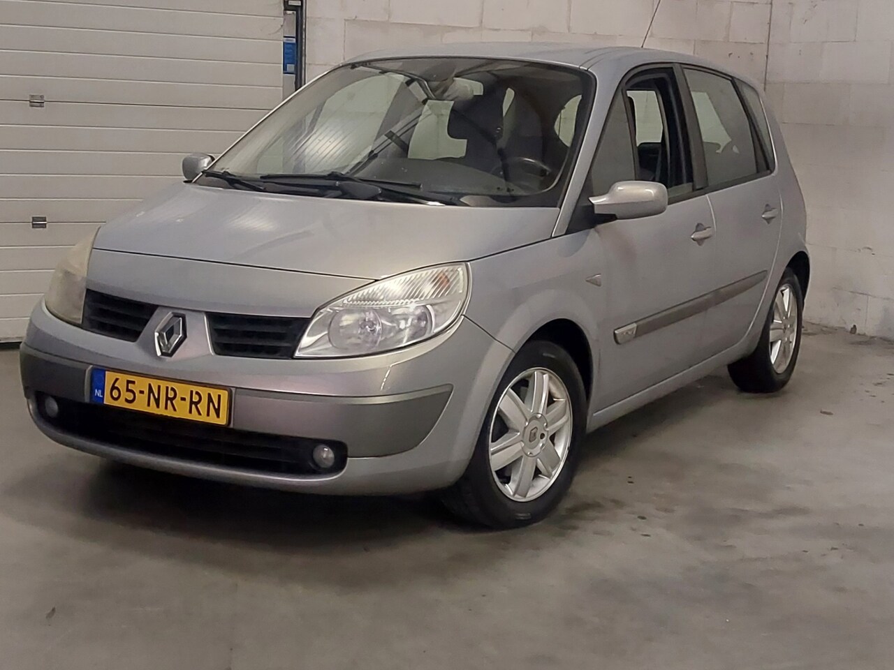 Renault Scénic - 2.0-16V Privilège Luxe 2004 Automaat Airco Clima - AutoWereld.nl