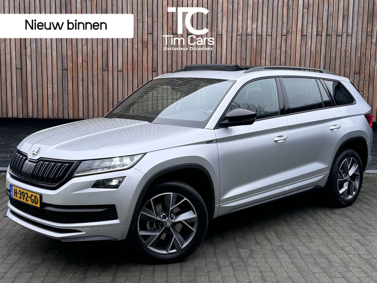 Skoda Kodiaq - 1.5 TSI Sportline Business 7 persoons | Panoramadak | Stoelverwarming | Achteruitrijcamera - AutoWereld.nl