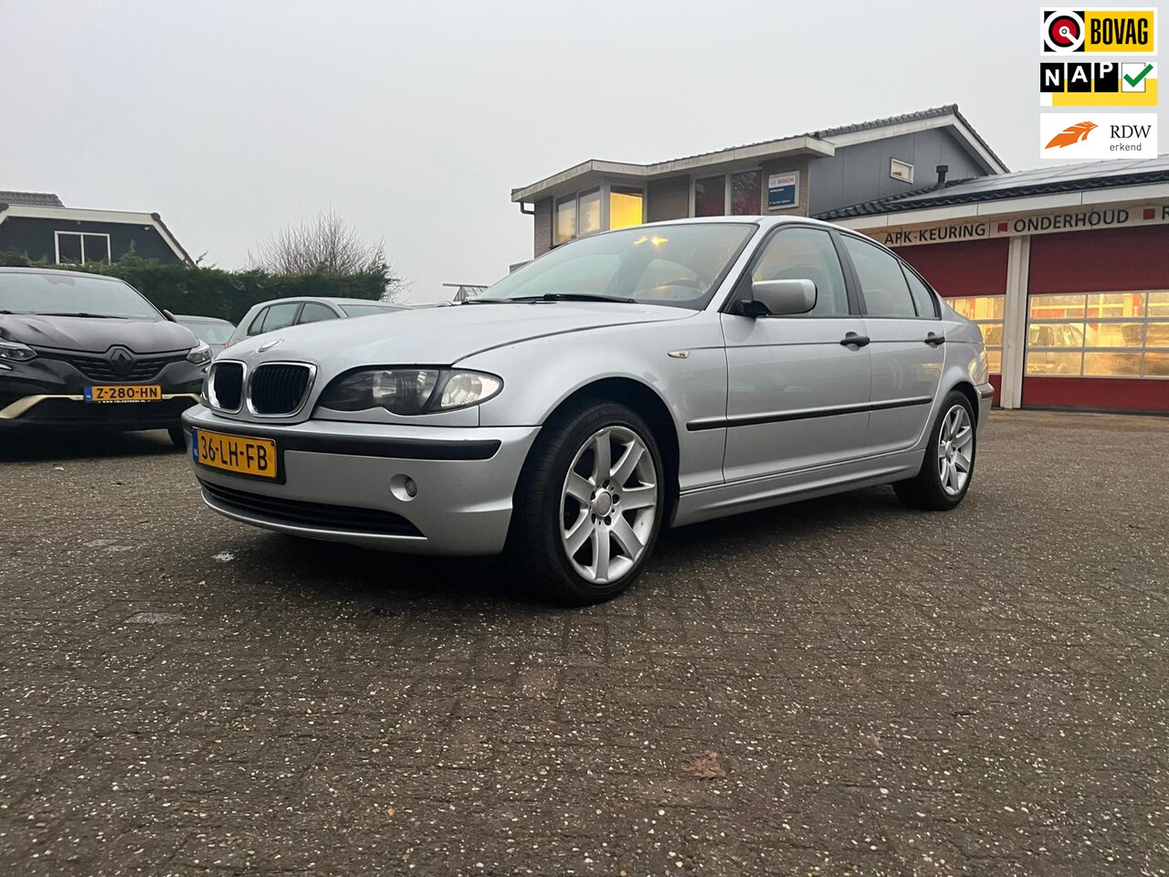 BMW 3-serie - 316i Black & Silver - AutoWereld.nl